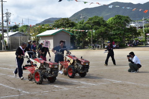 運動会・トラクターレース