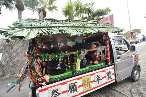 花徳豊年祈願祭　花車